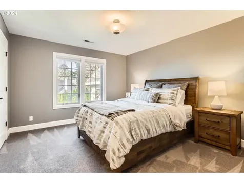 13516 NW Glendoveer Drive Portland OR 97231