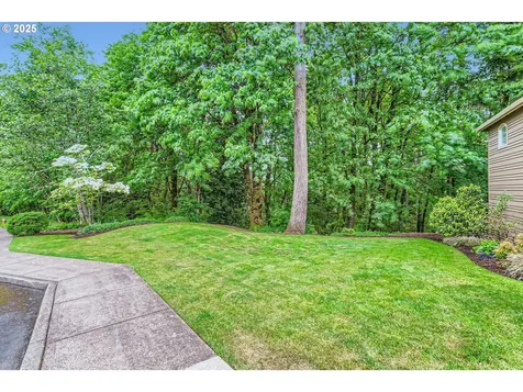 13516 NW Glendoveer Drive Portland OR 97231