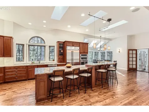 13516 NW Glendoveer Drive Portland OR 97231