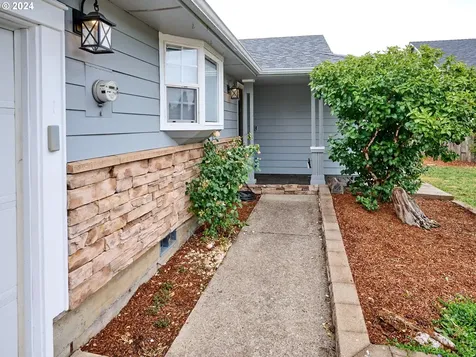 4998 Sea Gale Way N Keizer OR 97303