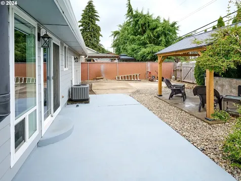 4998 Sea Gale Way N Keizer OR 97303
