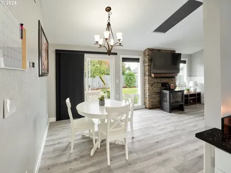 4998 Sea Gale Way N Keizer OR 97303