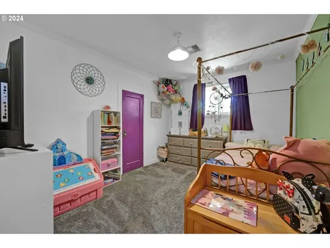 334 N 8th Street Cottage Grove OR 97424