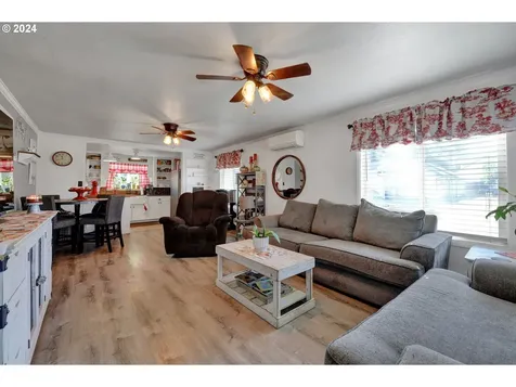334 N 8th Street Cottage Grove OR 97424
