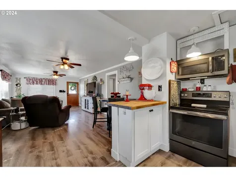 334 N 8th Street Cottage Grove OR 97424