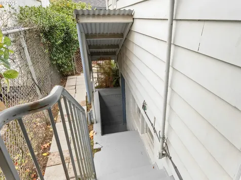 9605 NE Prescott Street Portland OR 97220