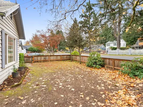9605 NE Prescott Street Portland OR 97220