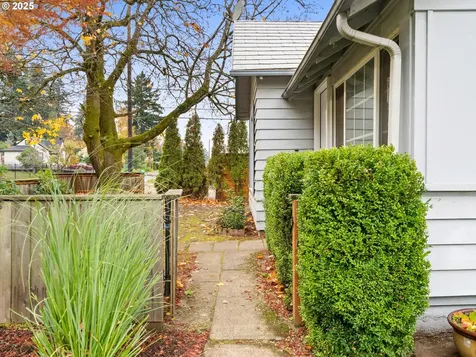 9605 NE Prescott Street Portland OR 97220