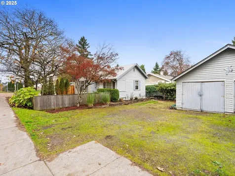 9605 NE Prescott Street Portland OR 97220
