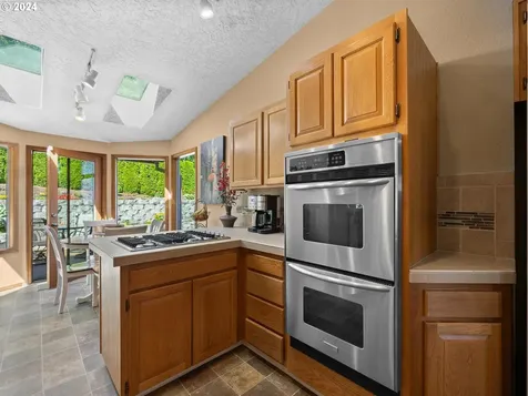 1303 Sw Linneman Avenue Gresham OR 97080