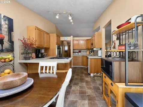 1303 Sw Linneman Avenue Gresham OR 97080