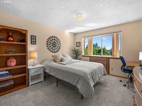 1303 Sw Linneman Avenue Gresham OR 97080