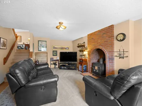 1303 Sw Linneman Avenue Gresham OR 97080