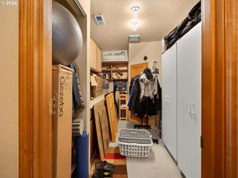 1303 Sw Linneman Avenue Gresham OR 97080