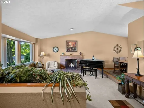 1303 Sw Linneman Avenue Gresham OR 97080