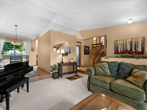 1303 Sw Linneman Avenue Gresham OR 97080