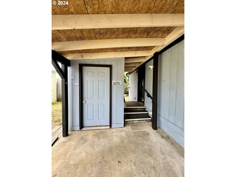 700 N Mill Street Creswell OR 97426