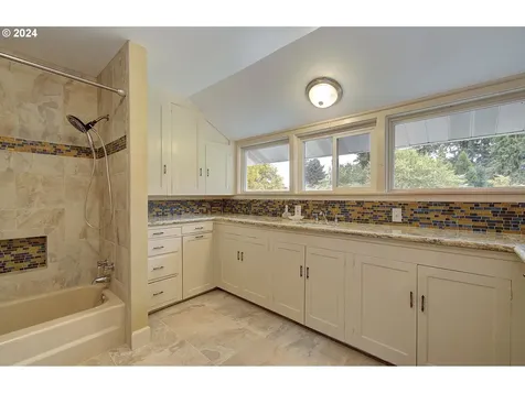 8316 NE 139th Street Vancouver WA 98662