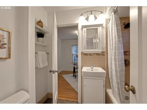 5812 Se 22nd Avenue Portland OR 97202