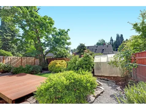 5812 Se 22nd Avenue Portland OR 97202