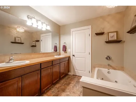 751 S 5th Street Jefferson OR 97352