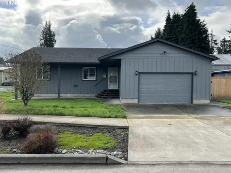 1403 S 5th Avenue Kelso WA 98626