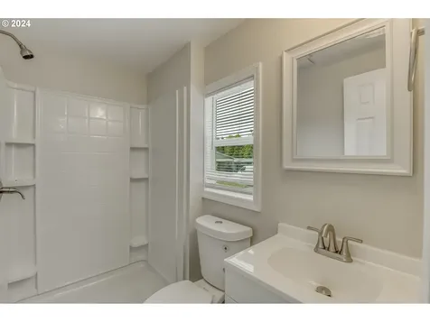 5885 NE Jacobson Street Hillsboro OR 97124