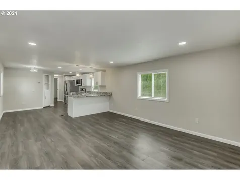 5885 NE Jacobson Street Hillsboro OR 97124