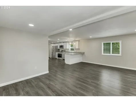 5885 NE Jacobson Street Hillsboro OR 97124