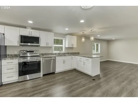 5885 NE Jacobson Street Hillsboro OR 97124
