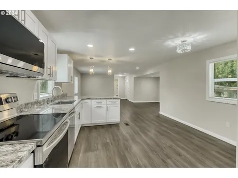 5885 NE Jacobson Street Hillsboro OR 97124