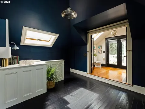 4715 Ne 18th Avenue Portland OR 97211