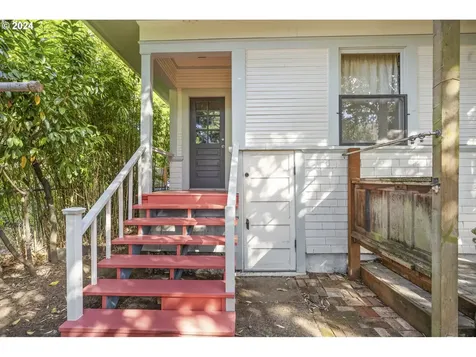 4715 Ne 18th Avenue Portland OR 97211