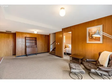 239 S Custer Street Portland OR 97219