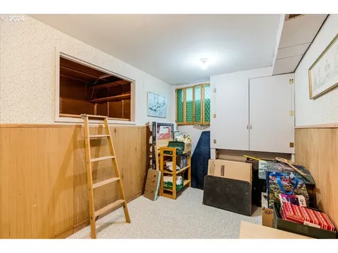 239 S Custer Street Portland OR 97219