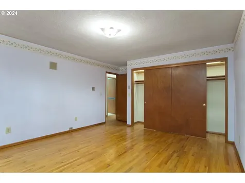 9328 SW Washington Street Portland OR 97225