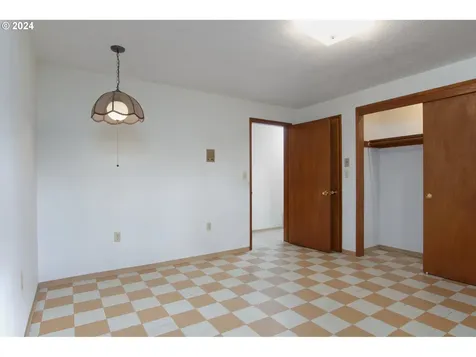 9328 SW Washington Street Portland OR 97225