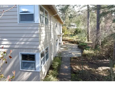 9328 SW Washington Street Portland OR 97225