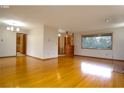 9328 SW Washington Street Portland OR 97225