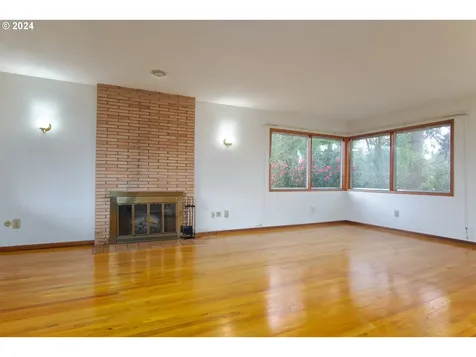 9328 SW Washington Street Portland OR 97225