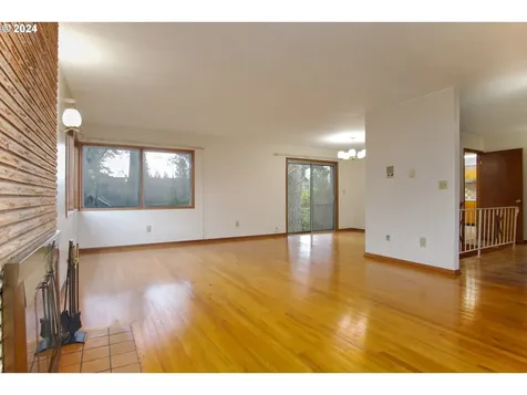 9328 SW Washington Street Portland OR 97225