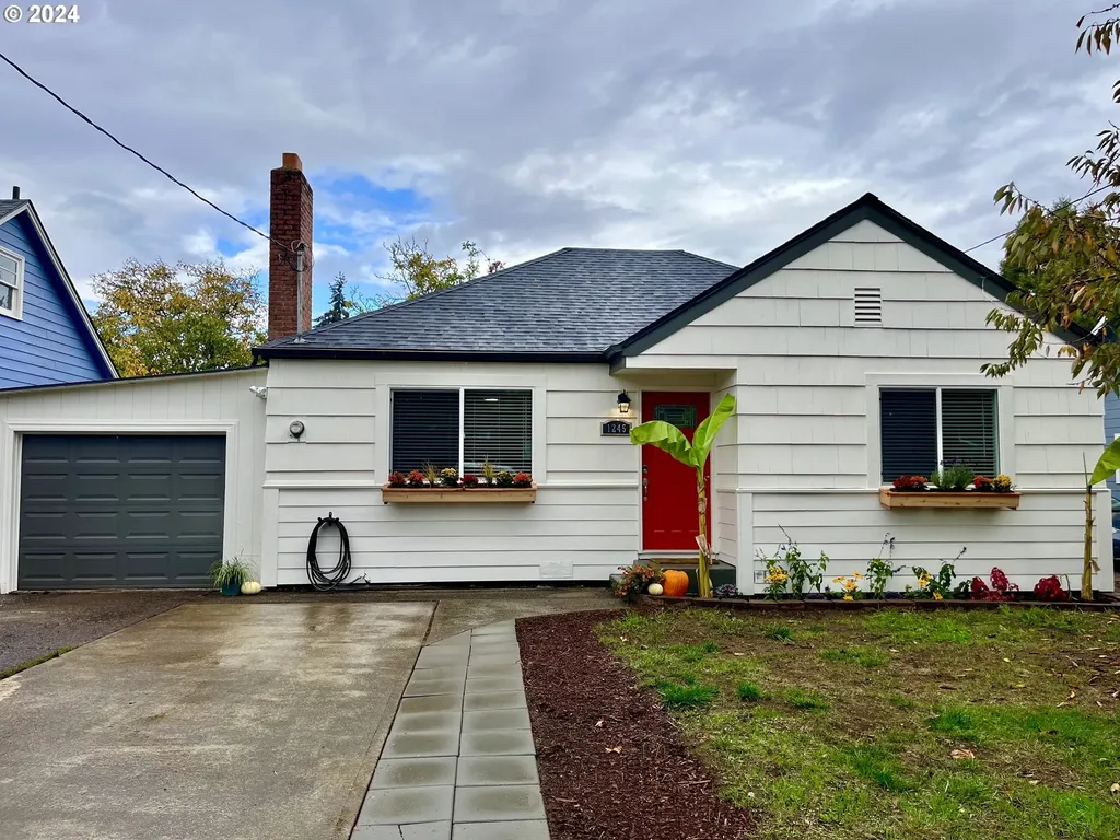 1245 Vista Avenue SE Salem OR 97302
