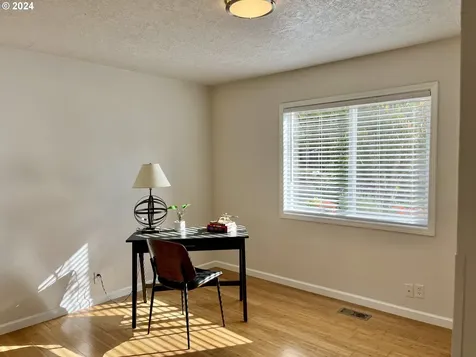 1245 Vista Avenue SE Salem OR 97302