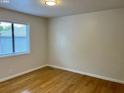 1245 Vista Avenue SE Salem OR 97302