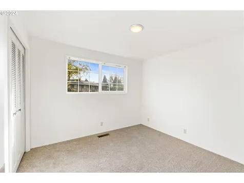 2162 Loch Drive Springfield OR 97477