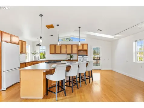 2162 Loch Drive Springfield OR 97477