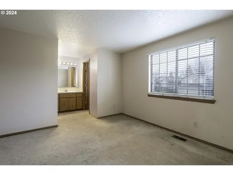 5354 Nw Deerfield Way Portland OR 97229