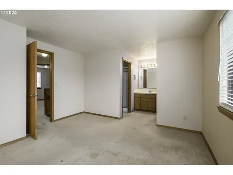 5354 Nw Deerfield Way Portland OR 97229