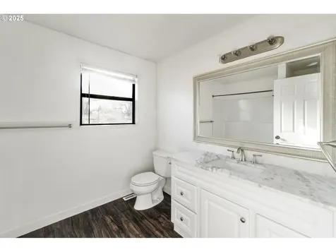329 SE 22nd Avenue Portland OR 97214