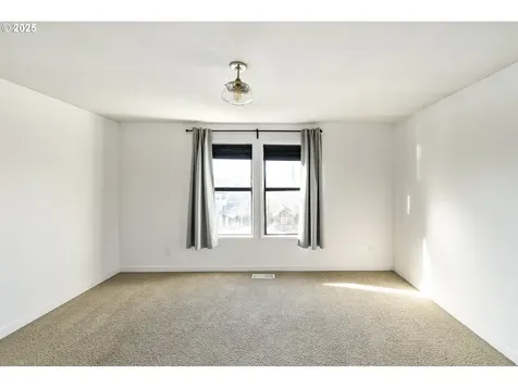 329 SE 22nd Avenue Portland OR 97214